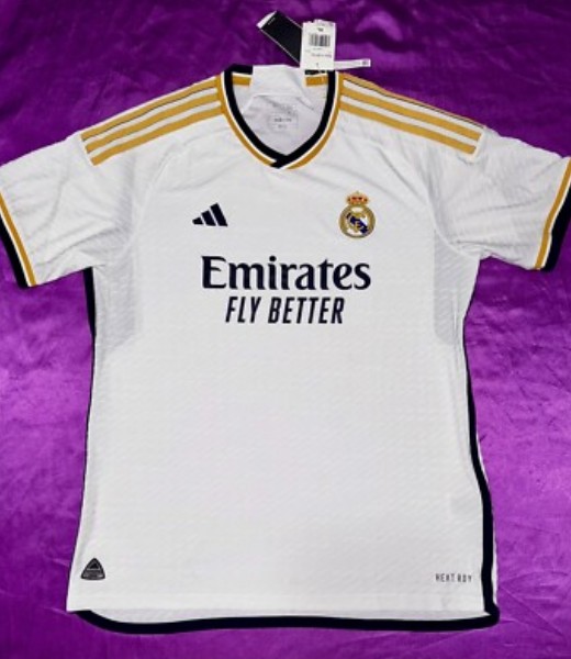 Real Madrid 23/24 Home - Image 3
