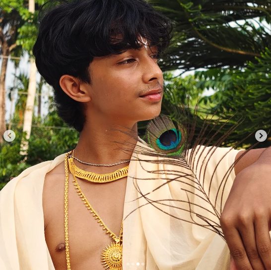 Divine Krishna Cosplay Significance 1 7